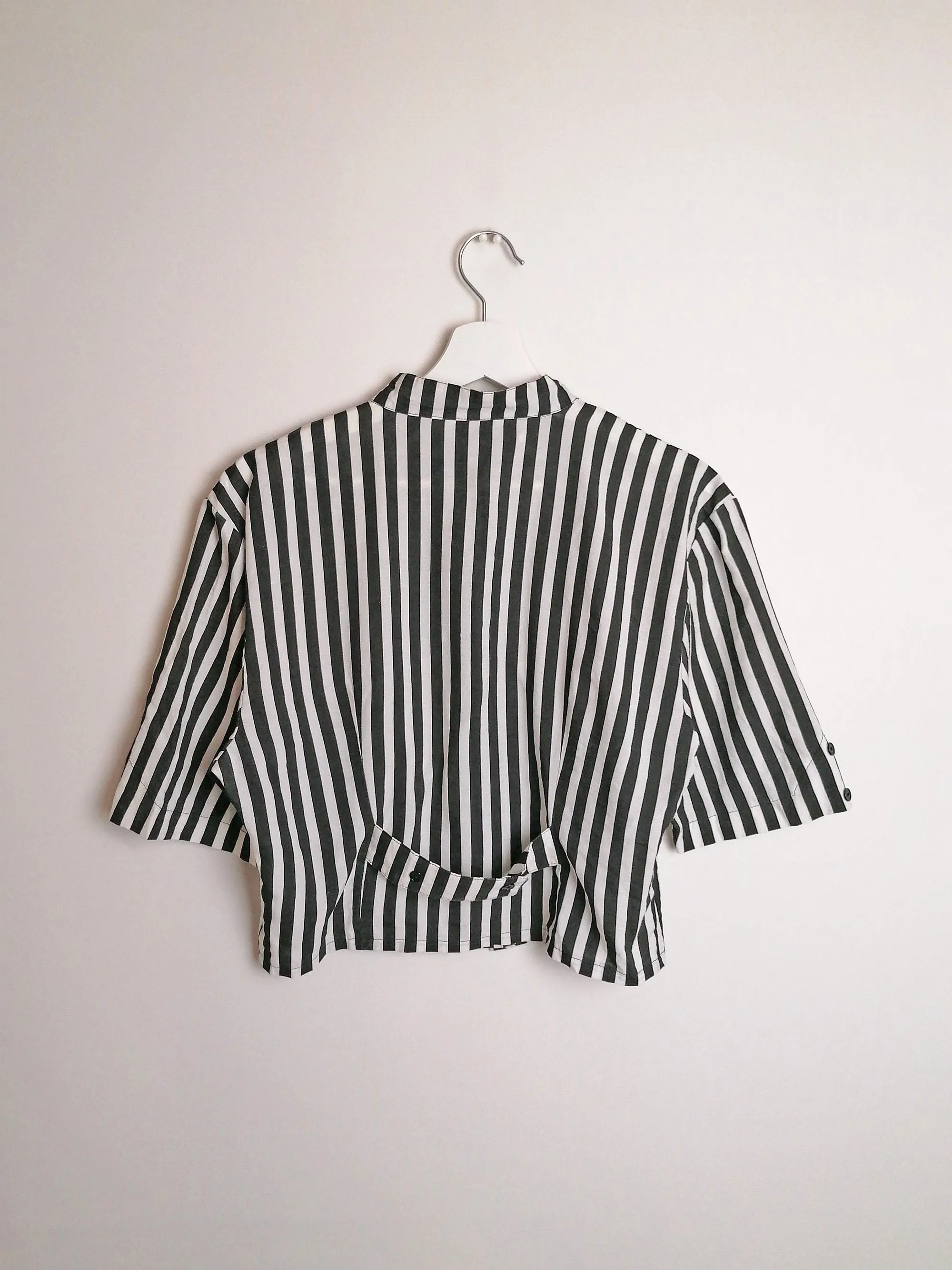 80's 90's Boxy Cropped Blouse Vertical Stripes - size S-M