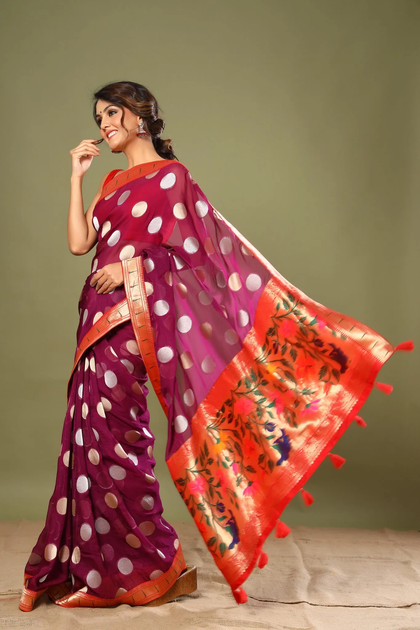 90Z477-NRO Magenta Georgette Saree with Paithani Border and Pallu