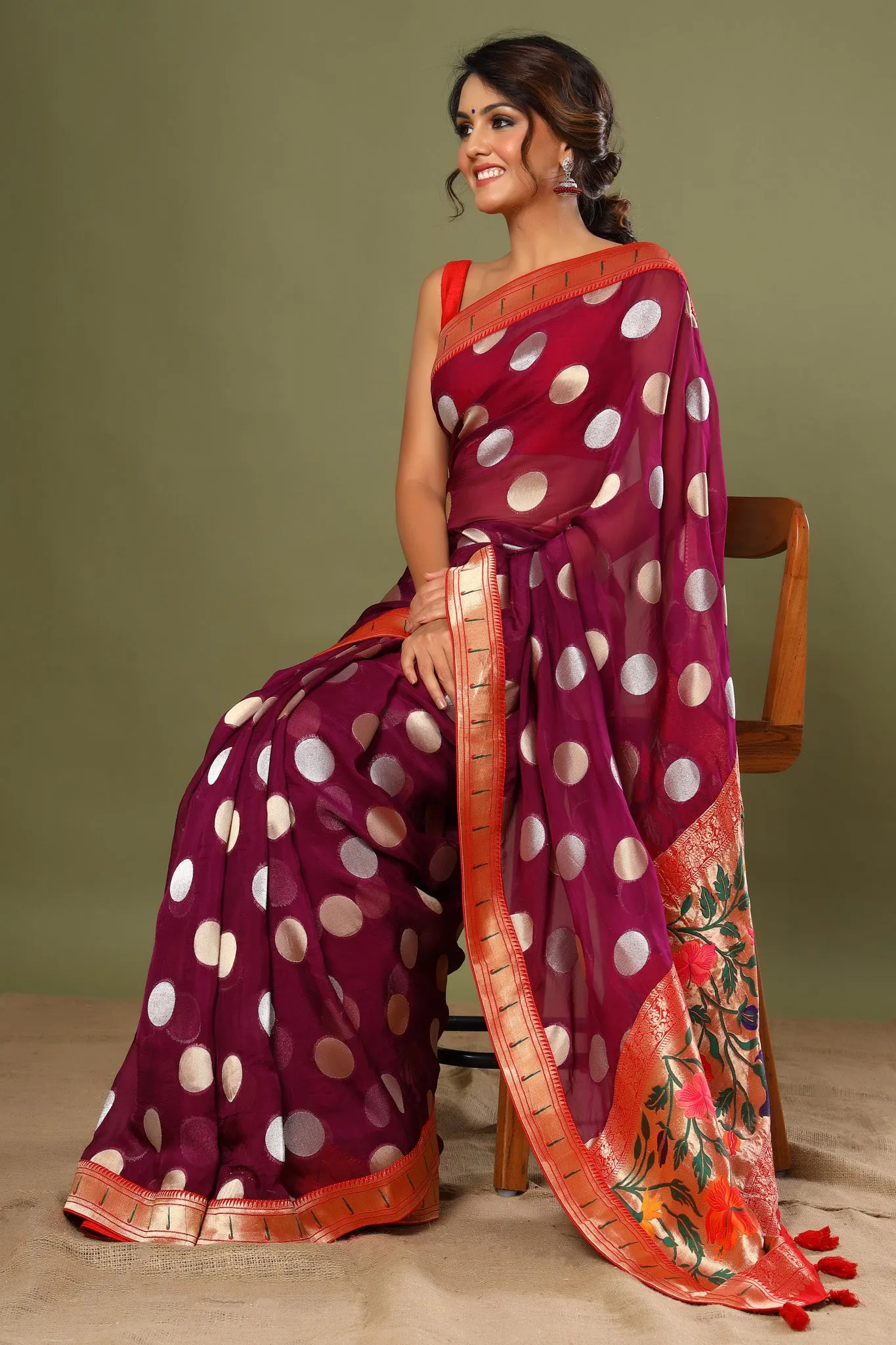 90Z477-NRO Magenta Georgette Saree with Paithani Border and Pallu