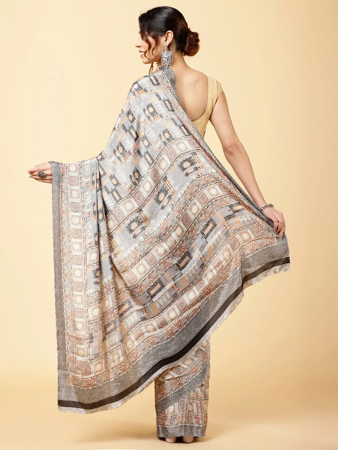 Crepe Abstract Print Saree Design