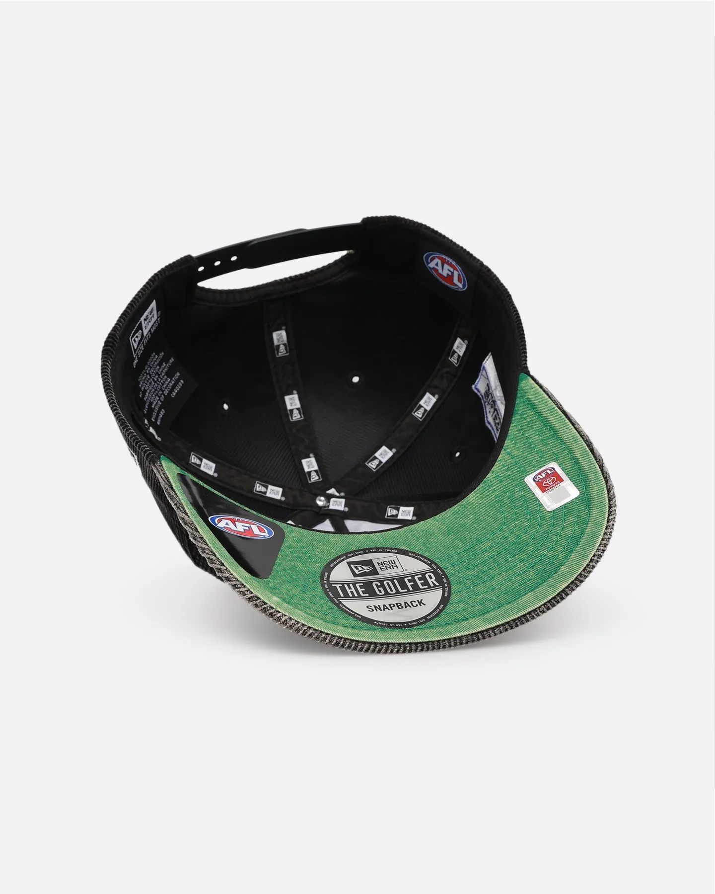 New Era Carlton Blues 'Washed Corduroy' Pre-Curved Golfer Snapback Black/Kelly Green