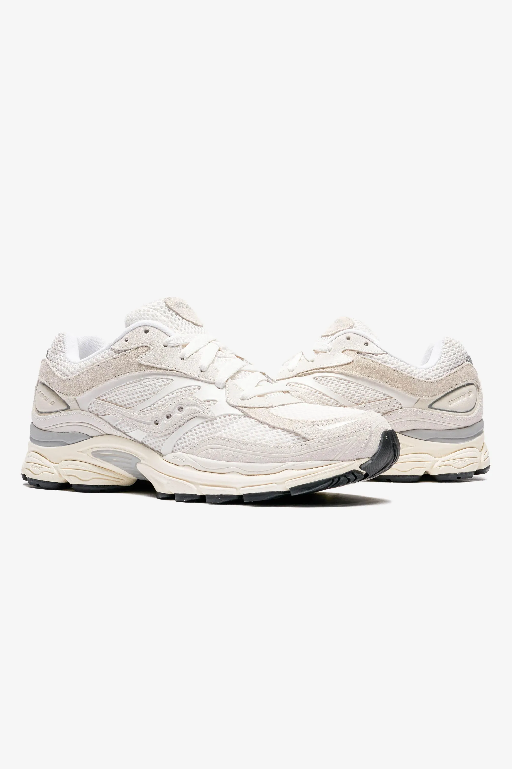 Saucony Unisex Progrid Omni 9 Sneaker in White